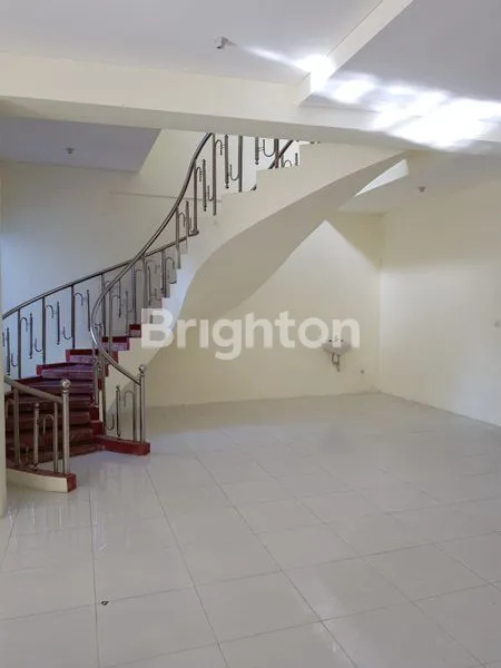 image RUMAH MEWAH HARGA MURAH DI MOJOARUM  (2)