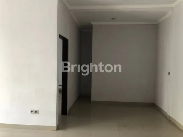 image VILLA 2 LANTAI DENGAN KOLAM RENANG DI SEMINYAK (4)