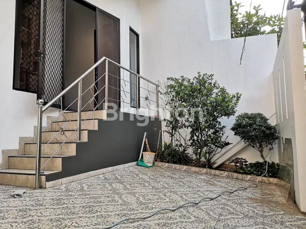 image RUMAH 3LANTAI KAVLING POLRI JELAMBAR GROGOL JAKARTA BARAT  (2)