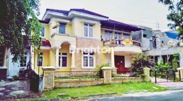 image RUMAH MEWAH DUA LANTAI (1)