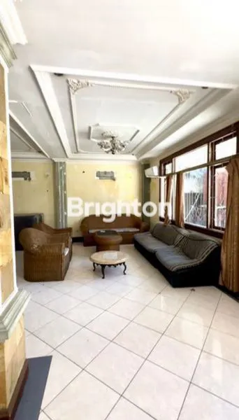 image RUMAH MEWAH DUA LANTAI (4)