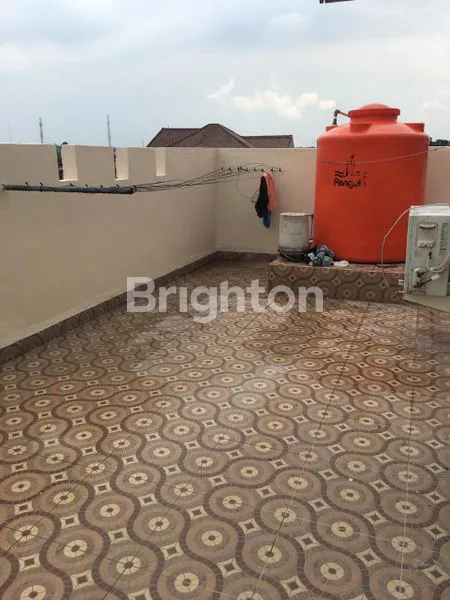 image RUMAH BESAR SIAP HUNI HARGA MURAH (6)