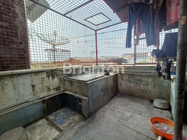 image RUKO 3 TINGKAT DI DAERAH PUSAT PASAR, MEDAN KOTA. (7)