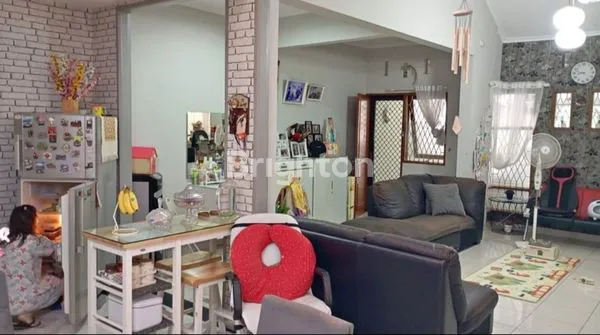 image RUMAH CANTIK TERAWAT NUSA HIJAU PERMAI CIMAHI  (2)