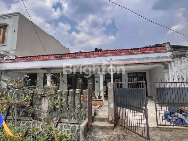 RUMAH TUA 1,5 LANTAI DI KOMPLEK PERTAMINA PONDOK RANJI, LINGKUNGAN ASRI
