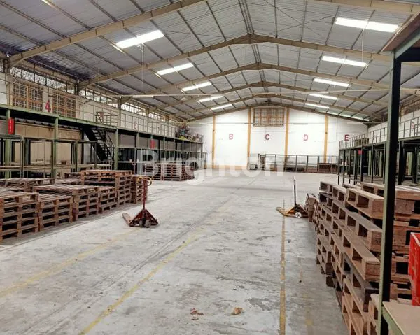 GUDANG BESAR DI RING ROAD UTARA YOGYAKARTA