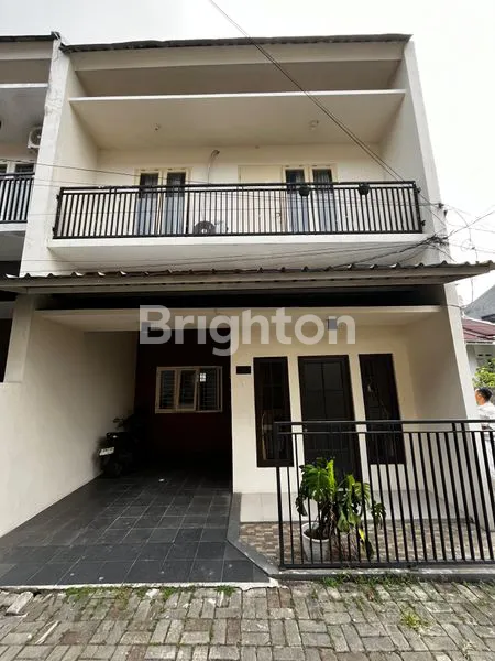 image RUMAH CANTIK NYAMAN 2 LANTAI SIAP HUNI (1)