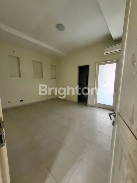 image RUMAH 2 LT SUDAH RENOV TOTAL DITAMAN UBUD LIPPO KARAWACI TANGERANG (6)