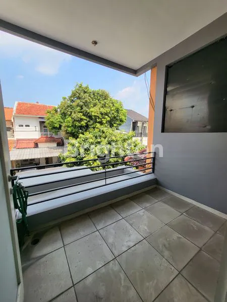 image RUMAH 2 LT SUDAH RENOV TOTAL DITAMAN UBUD LIPPO KARAWACI TANGERANG (8)