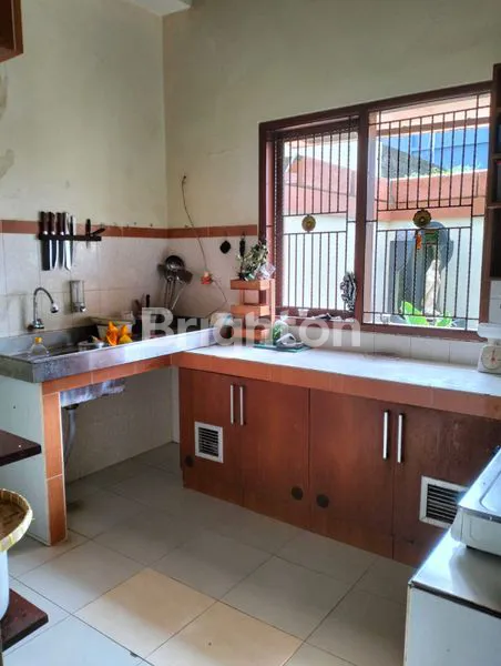 image RUMAH 2 LANTAI DI TUKAD BADUNG (4)