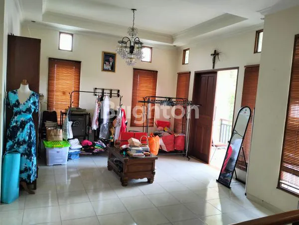 image RUMAH 2 LANTAI DI TUKAD BADUNG (6)