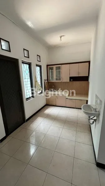 image RUMAH CANTIK MINIMALIS SIAP HUNI DEKAT ITS (6)