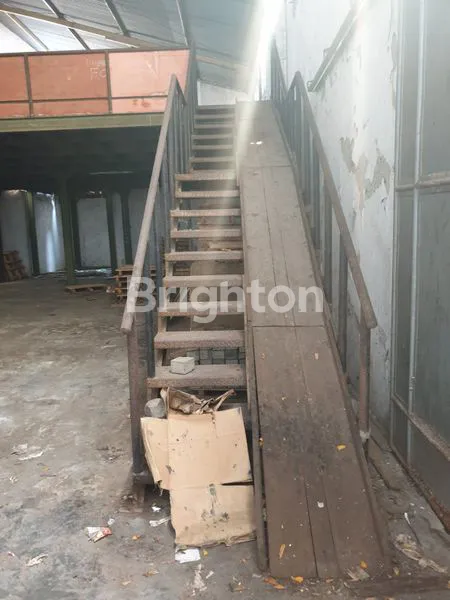 image GUDANG DAN KANTOR PINGGIR JALAN RAYA IMAM BONJOL PURWOSARI SEMARANG UTARA DEKAT QUEEN CITY MALL STASIUN TAWANG (7)