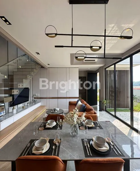 image RUMAH MEWAH  DI SHILA SAWANGAN (3)