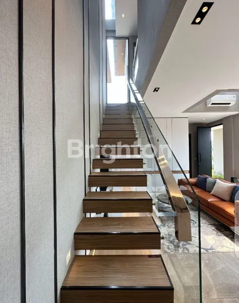 image RUMAH MEWAH  DI SHILA SAWANGAN (4)