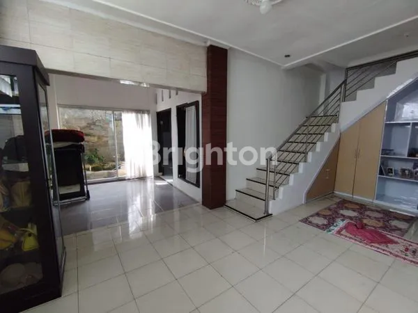 image RUMAH 2 LANTAI + BASEMENT MAIN ROAD PASIRIMPUN BANDUNG (2)