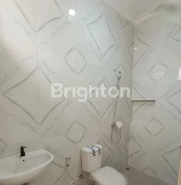 image RUMAH BARU 2 LANTAI NGINDEN INTAN TIMUR SIAP HUNI (2)