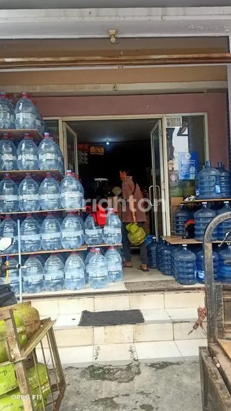 image RUKO 2 LANTAI LOKASI STRATEGIS DI PEMUKIMAN RAMAI DI DEPOK (8)