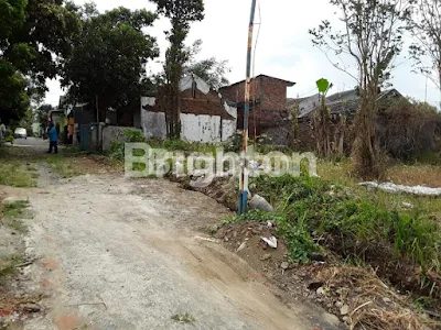 image TANAH DI GRIYA PERMATA ALAM KARANGPLOSO (3)