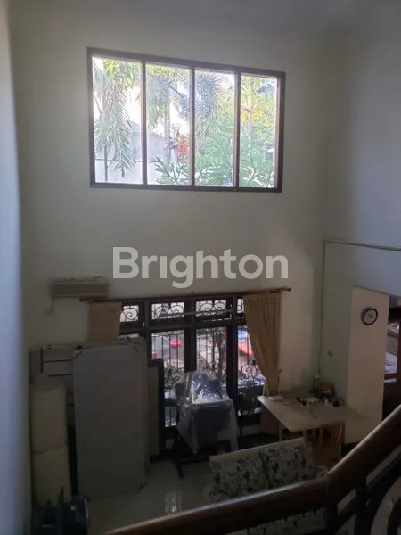 image RUMAH TERAWAT SIAP HUNI VILLA BUKIT MAS SURABAYA BARAT (3)