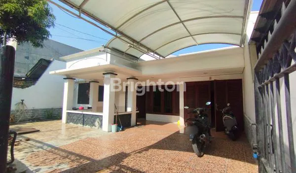 image RUMAH DARMO PERMAI 3KT FULL FURNISHED, SURABAYA (1)