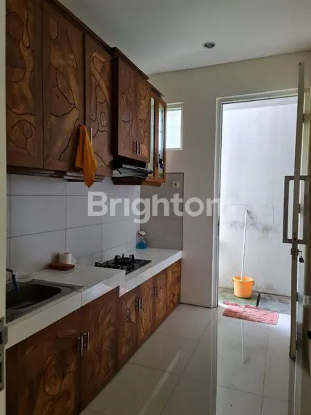 image RUMAH 2 LANTAI SIAP PAKAI DI BSB CITY. TERAWAT FULL FURNISHED. TINGGAL BAWA KOPER (6)