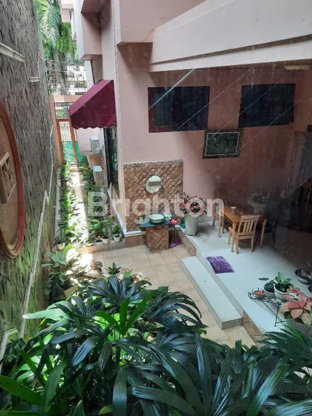 image RUMAH MEWAH KOMPLEK TASBI 1 MEDAN (8)