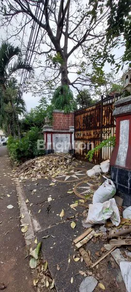 image BANGUNAN TUA HITUNG TANAH (1)