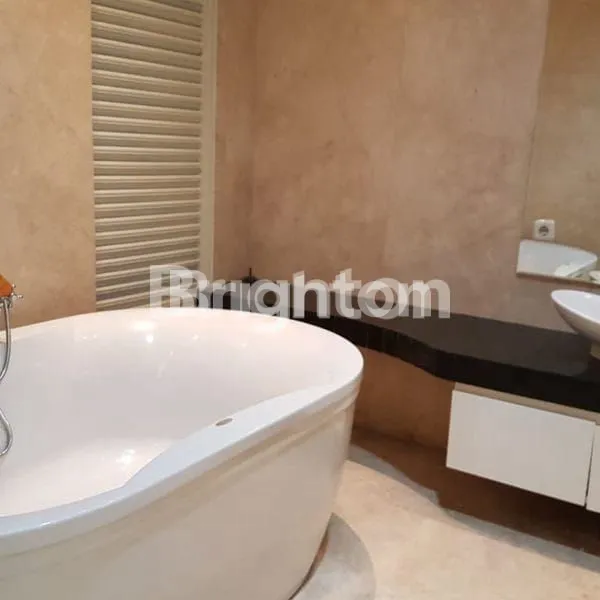 image RUMAH GEDUNG USAHA 2 LANTAI BAGUS SIAP HUNI COCOK USAHA BRIDAL CAFE KANTOR NOL JALAN RAYA MERR. DEKAT GM GALAXY MALL UNIVERSITAS ITS UNAIR PAKUWON CITY (6)