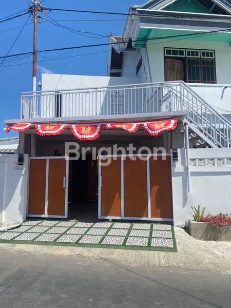 image RUMAH HOOK 2 LANTAI SIAP HUNI DI TULUNGAGUNG (2)