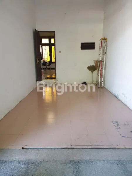 image RUMAH BESAR 2 LANTAI DEKAT MALL THE PARK DAN PAKUWON (7)