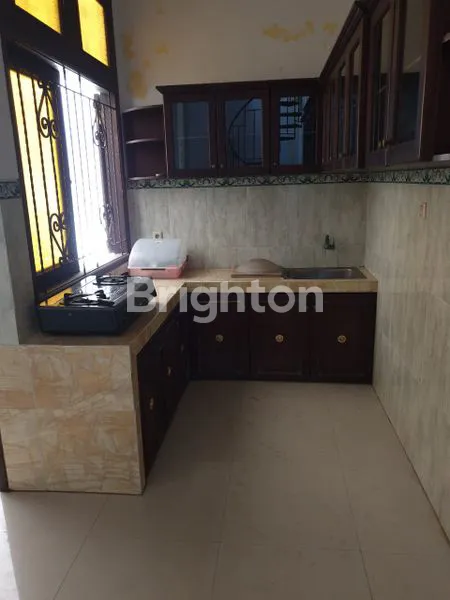 image RUMAH BESAR 2 LANTAI DEKAT MALL THE PARK DAN PAKUWON (2)