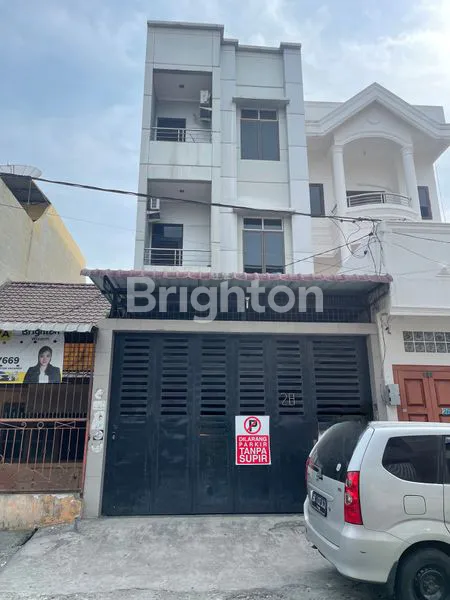 image RUMAH CANTIK 4 LANTAI SIAP HUNI  (2)