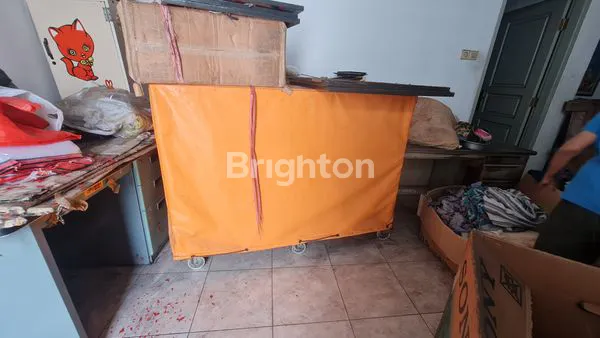 RUMAH 2 LANTAI DI SEKITAR KEAGUNGAN, KOTA, JAKARTA BARAT