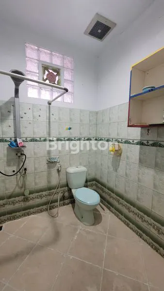 image RUMAH SIAP HUNI 2.5 LANTAI DIPINGGIR JALAN COCOK BERBAGAI USAHA DI DEPOK (5)