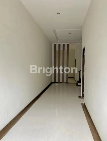 image BRAND NEW MINIMALIS 2 LANTAI RUNGKUT ASRI, SEBERANG UPN GUNUNG ANYAR (3)