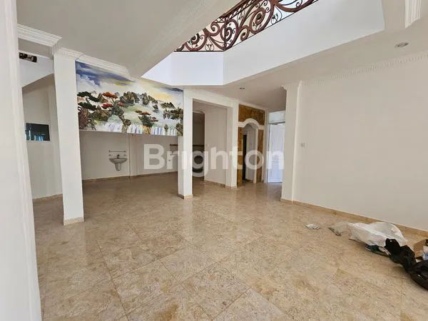 image RUMAH MINIMALIS 3 LANTAI DI BALIKPAPAN BARU (2)