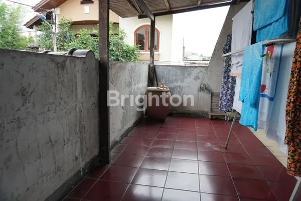 image RUMAH HOOK 2 LANTAI STRATEGIS DI KELAPA GADING - SHM & IMB (5)