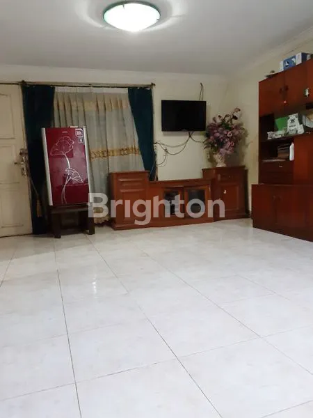 image RUMAH LAMA LOKASI STRATEGIS, TURUN HARGA DI KOMPLEK PLN/PNG CAKUNG JAKARTA TIMUR (5)
