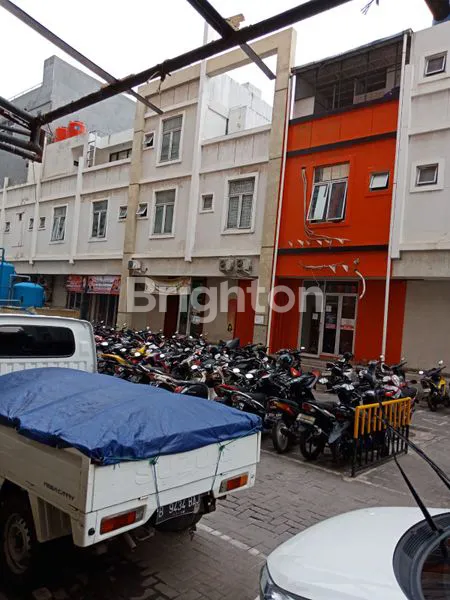 image RUKO DIAMOND BOULEVARD 3 LANTAI DI KAPUK JAKARTA BARAT (3)