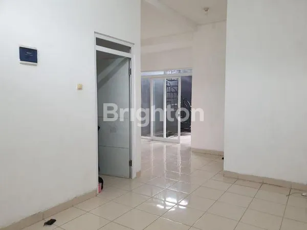 image HUNIAN NYAMAN DAN ASRI DALAM KOMPLEK (3)