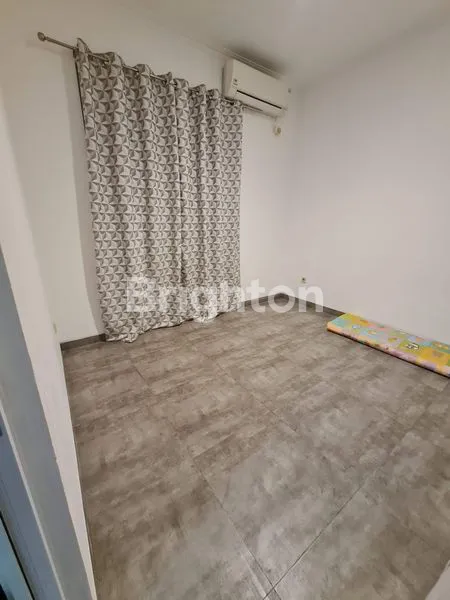 image SEWA RUMAH DALAM CLUSTER FAVORITE KOTA WISATA SEMI FURNISH (5)