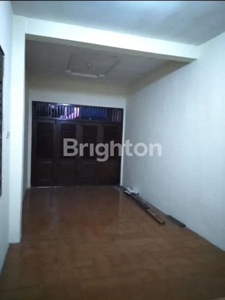 image RUMAH SOLOBARU HITUNG TANAH !! PASTI BEST DEAL LAH !! (2)