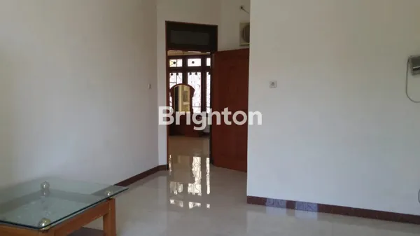 image ROW 3.5 MOBIL ONE GATE 2 LT SEPERTI BARU FURNISH. DHARMAHUSADA REGENCY,DHARMAHUSADA INDAH,WISMA PERMAI,SUTOREJO PRIMA SELATAN,MULYOSARI UTARA,BABATAN PANTAI,MANYAR KERTOADI,MANYAR KERTOARJO,KERTAJAYA INDAH,PAKUWON CITY PURI ASRI GRIYA ASRI,TAMAN MUTIARA (5)