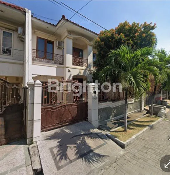 image RUMAH BESAR 2 LANTAI DI SUTOREJO (3)