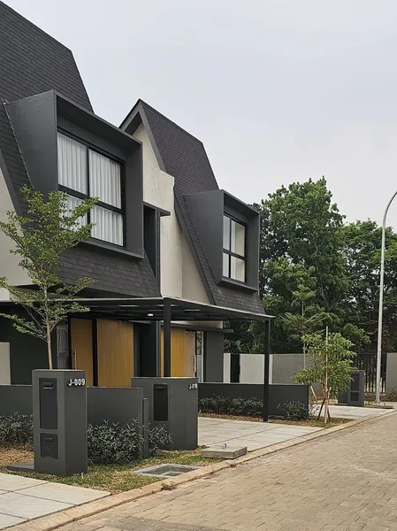 Image more SHILA AT SAWANGAN