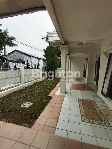image RUMAH LUAS  2 LANTAI SAWANGAN PERMAI DEPOK (4)