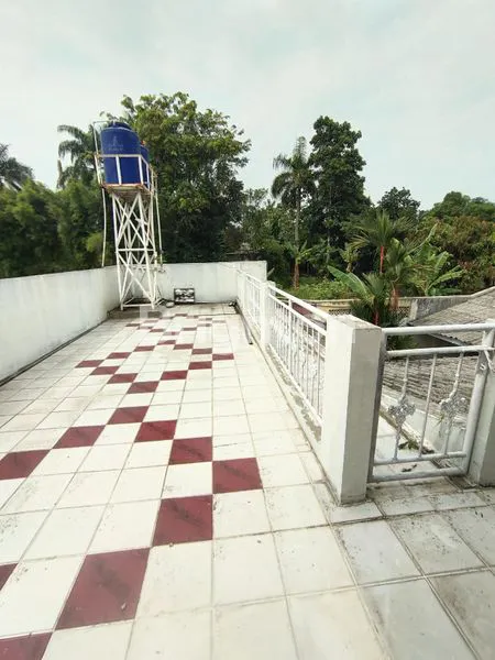 image RUMAH LUAS  2 LANTAI SAWANGAN PERMAI DEPOK (8)