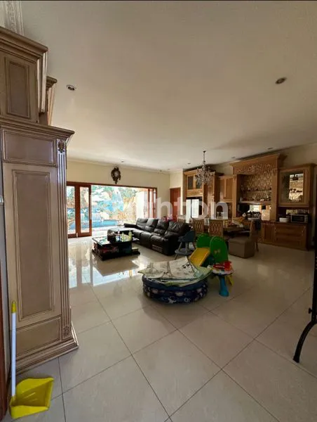 image RUMAH FURNISH MEWAH MARGEREJO (3)