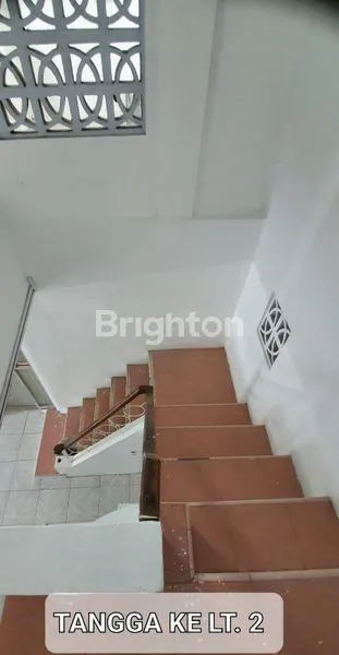 image RUMAH ASRI 2LT JALAN JALAK MADIUN (6)